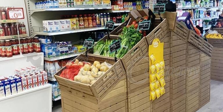 market-10