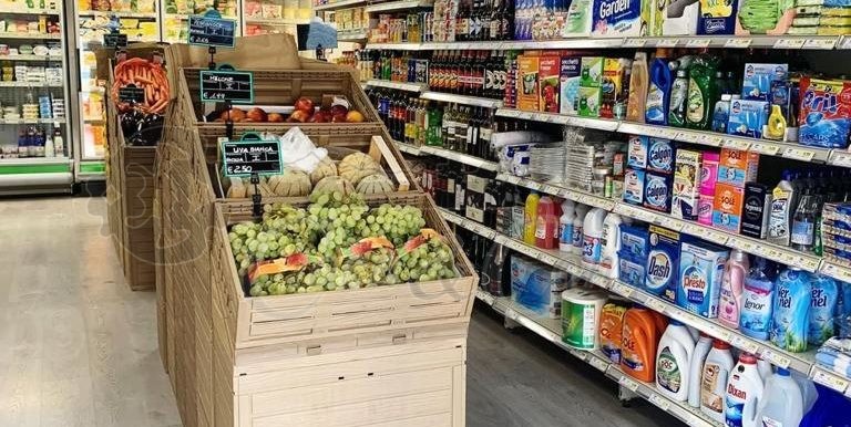 market-9