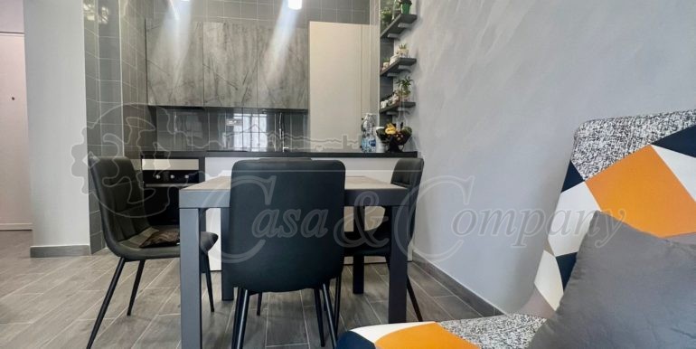 zona giorno cucina a vista.